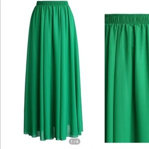 NWOT💃🏽CHICWISH💃🏽 Emerald Green Chiffon Maxi Skirt, Sz M